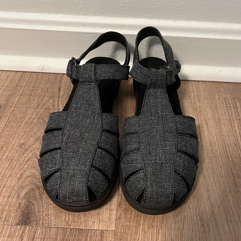 Grasshoppers Gray Women’s Sandals